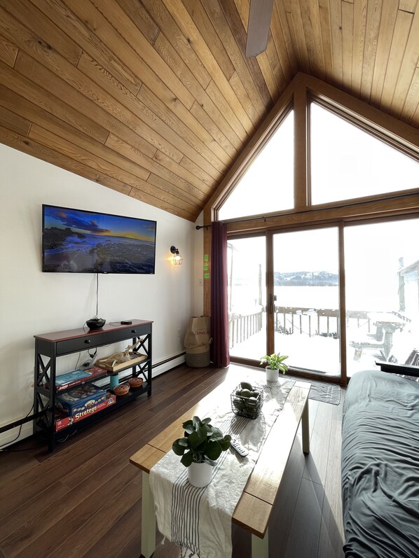 المنشأة من الداخل