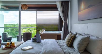 Modern Couple Suite with private garden terrace & jacuzzi