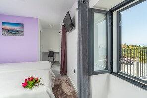 1 chambre, fer et planche à repasser, lit parapluie, Wi-Fi gratuit