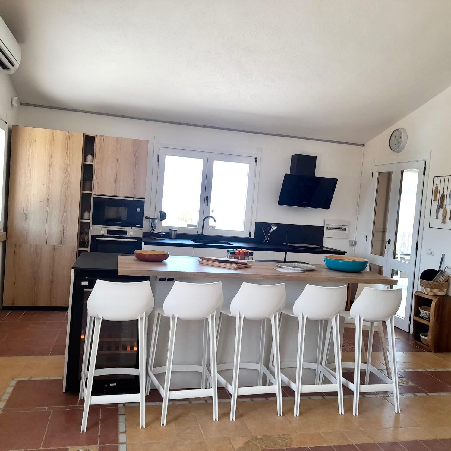 雪櫃、微波爐、焗爐、爐具