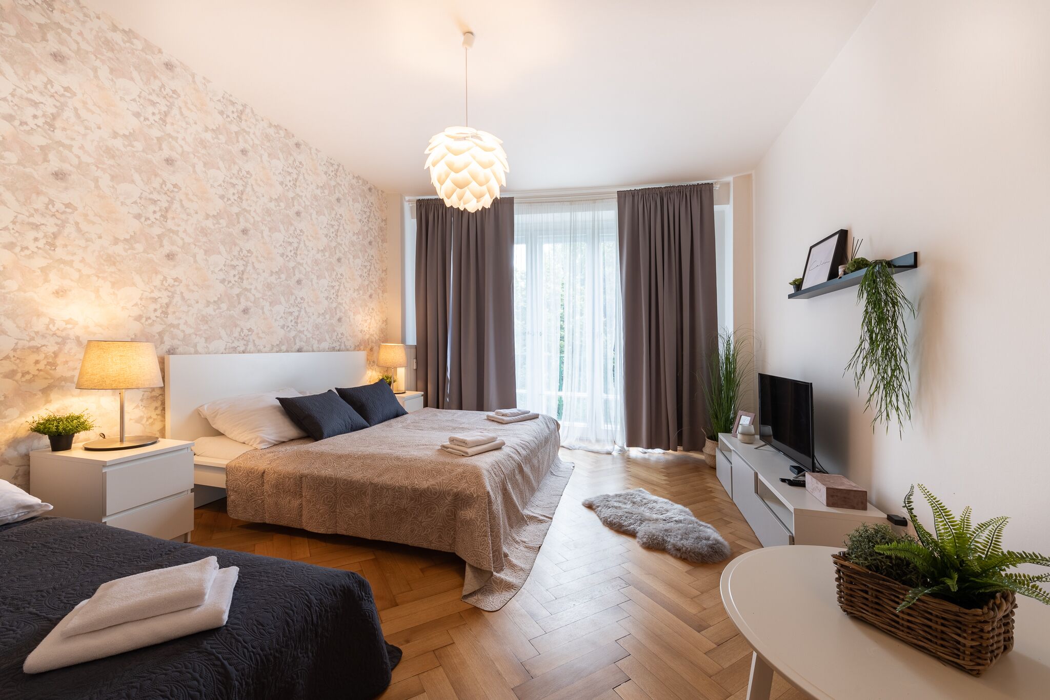 3 bedrooms, iron/ironing board, free WiFi, bed sheets