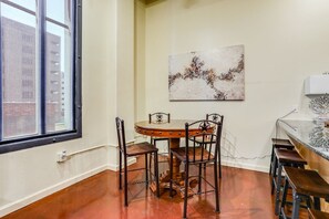 Dining - One Bedroom Industrial Loft in Downtown Fort Worth (Fort Worth)
