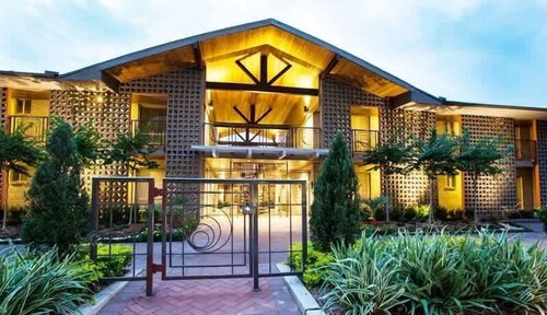 Walking Distance to Galleria | November Perks