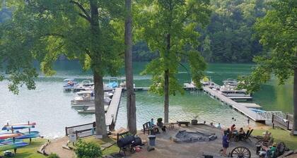 Family-Friendly, Private 2 Acres with Stunning Views