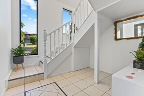 Interior - Ocean view on Booroo (Pambula beach)