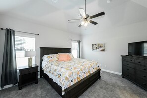 3 bedrooms, in-room safe, iron/ironing board, free WiFi