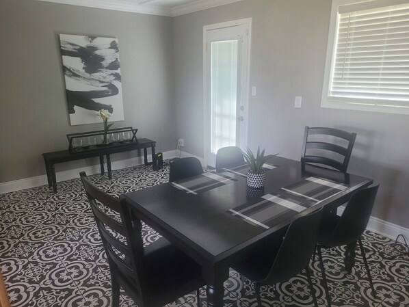 Dining - The Bleu.. (Itta Bena)