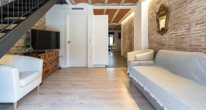 Apartment with views of the Wall at 30min Port Aventura