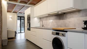 Fridge, microwave, oven, dishwasher