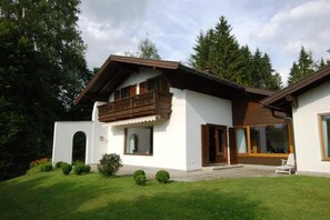 Exterior - Apartment approx. 50 sqm with balcony (Reit im Winkl)