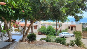 Property grounds - Canbana full view for up to 8 adults (Heraklion Prefecture)