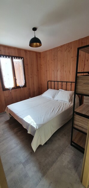 2 habitaciones, tabla de planchar con plancha y wifi gratis 