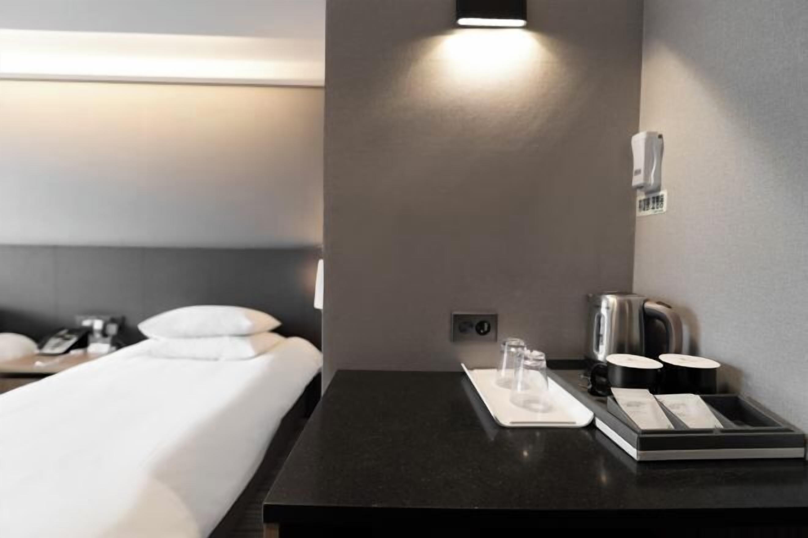 In-room safe, individually decorated, individually furnished, desk