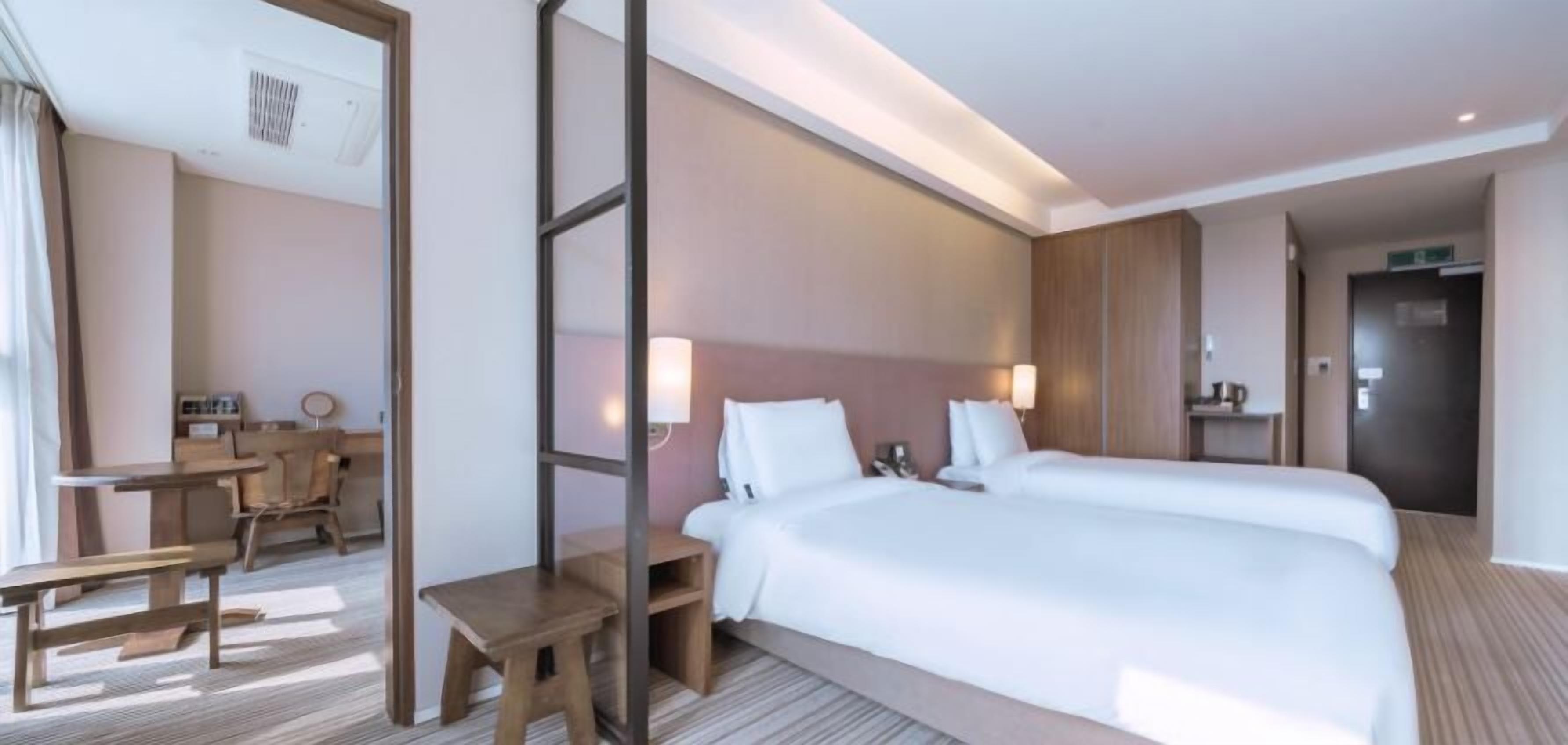 In-room safe, individually decorated, individually furnished, desk