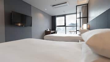 1 bedroom, in-room safe, individually decorated, individually furnished