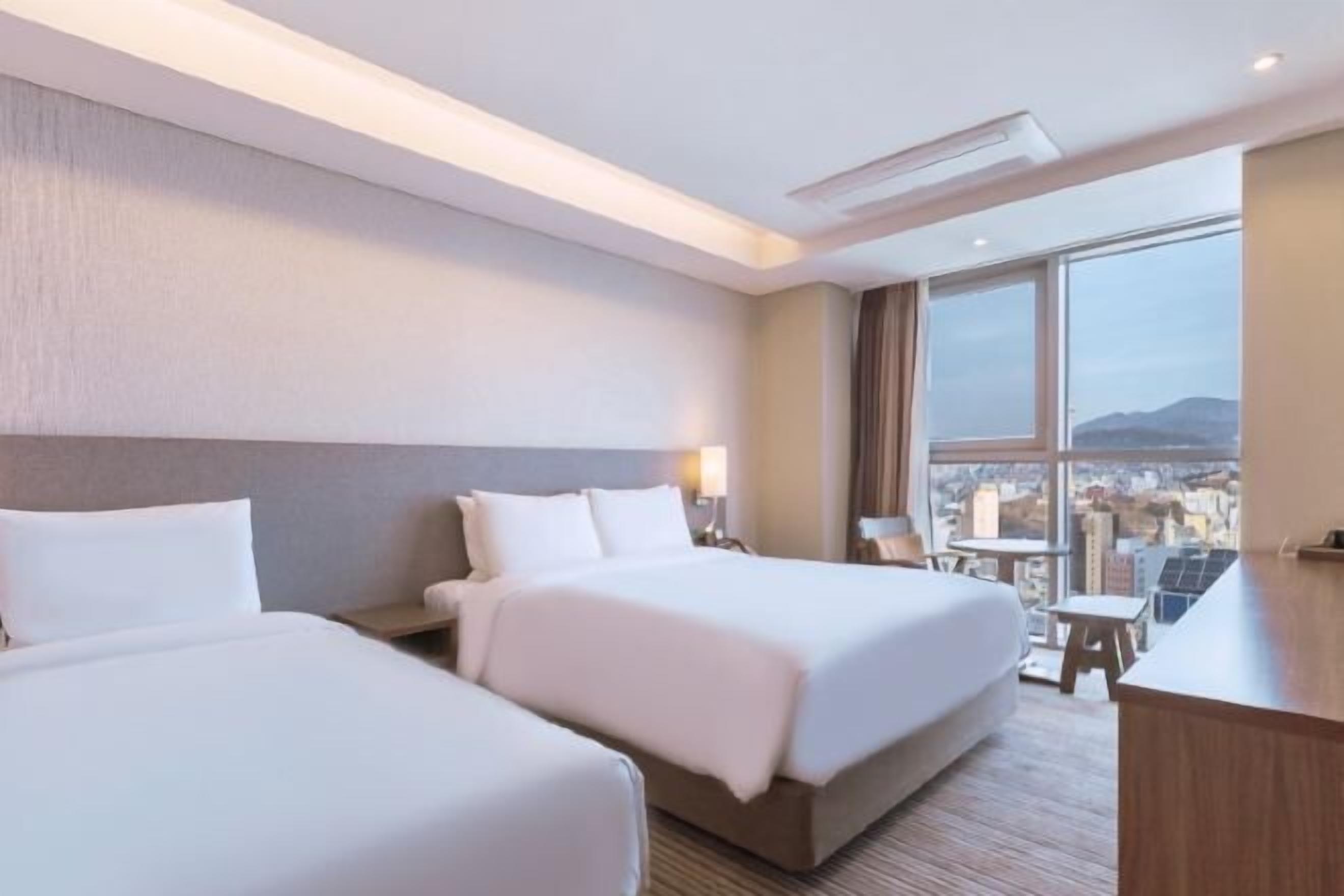 In-room safe, individually decorated, individually furnished, desk