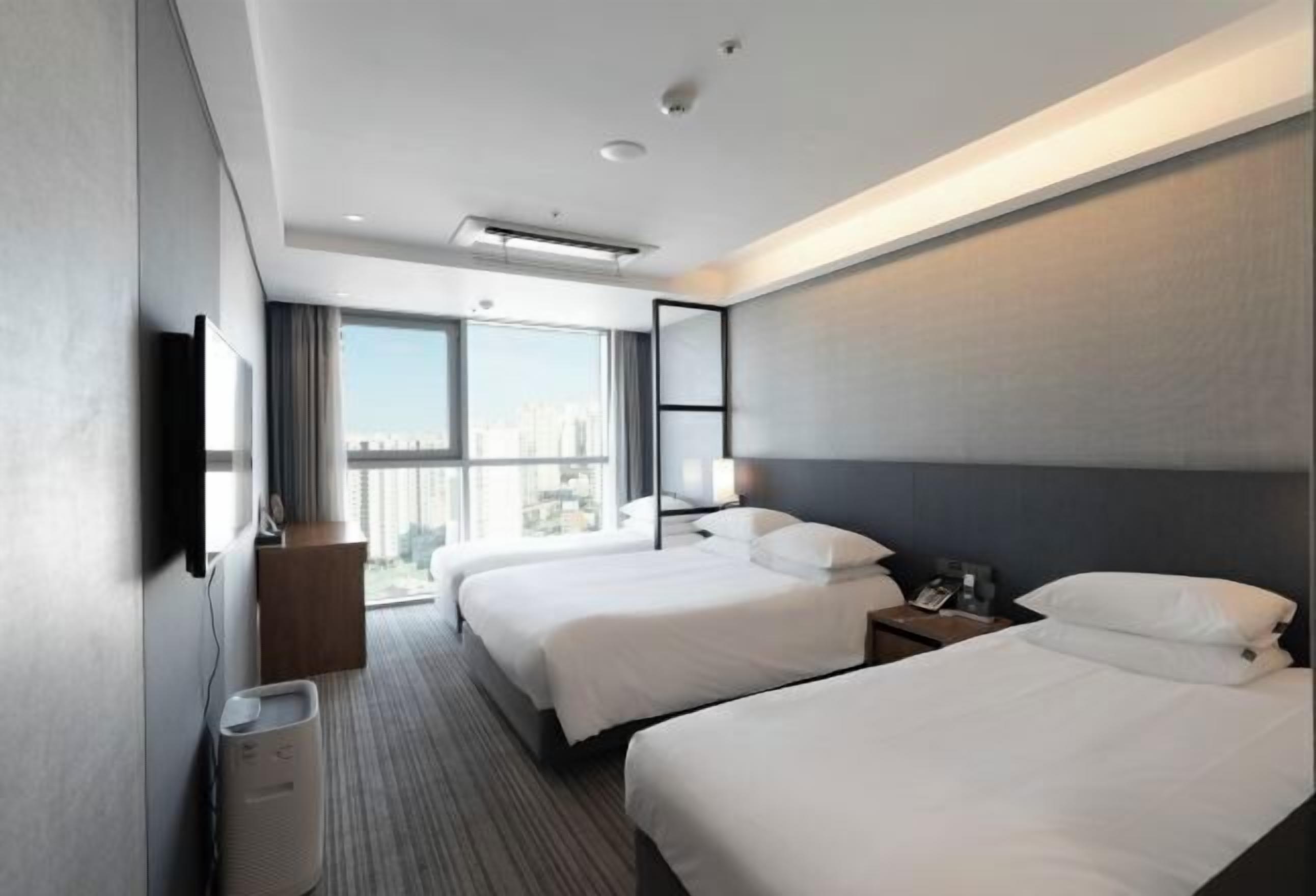 In-room safe, individually decorated, individually furnished, desk