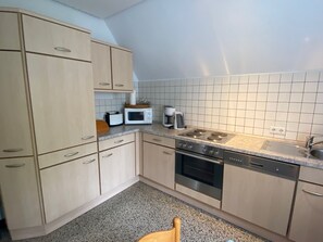 Fridge, oven, dishwasher - Vacation apartment Heimsoth Kappeln OG - Holiday apartments Heimsoth in Kappeln (Kappeln)