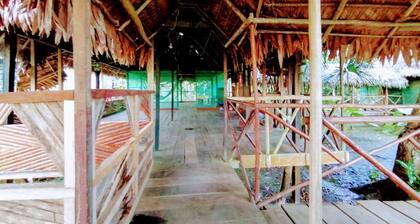 Dstino Río Amazonas Casa Rústica