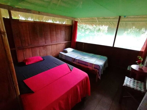 2 عدّة غرف نوم وخدمة الإنترنت