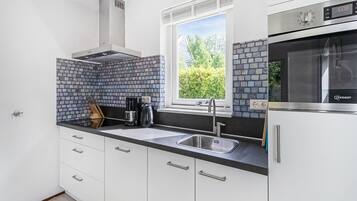 Refrigerador, microondas, parrilla de estufa y lavavajillas