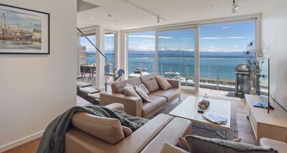 Penthouse 37 - Spectacular Nelson Waterfront Apartment