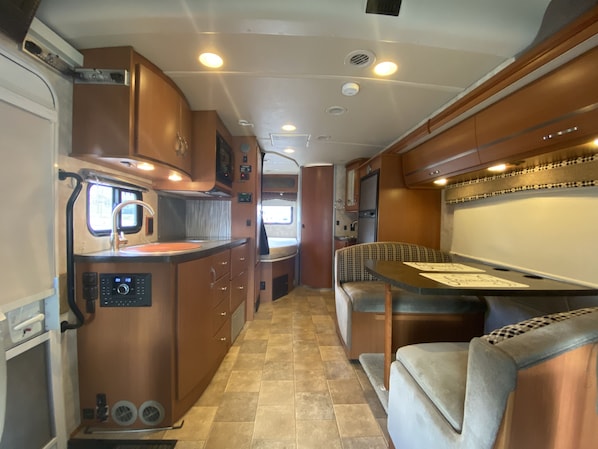 1 bedroom, bed sheets