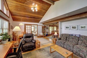 Télévision, cheminée