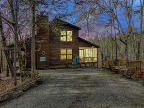 Exterior - CEDAR KNOB - 2 bdrm/2 bath, screened patio, wood fireplace (Townsend)