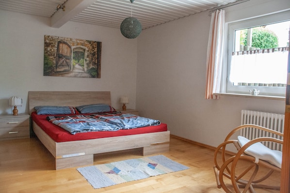 1 bedroom, WiFi, bed sheets