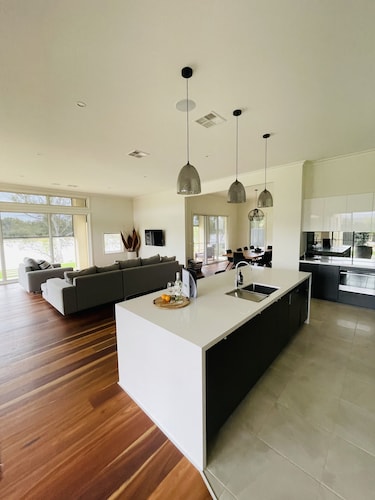 Riviera Villa Holiday Home