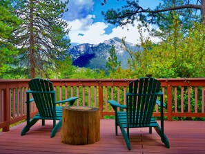 Property grounds - Mountain View: Gorgeous Views, AC, Jacuzzi bathtub! (Idyllwild)