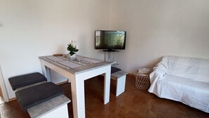 电视、办公室