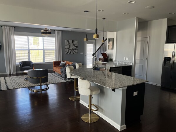 Fridge, microwave, oven, stovetop - New, Spacious and Modern 3 Bedroom (Columbia)