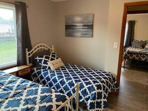 3 bedrooms, iron/ironing board, free WiFi, bed sheets