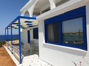 Outdoor dining - Sea View Holiday House (Archangelos)