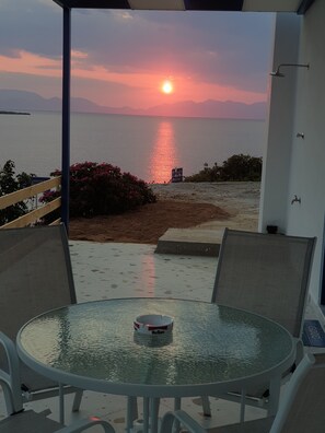 Outdoor dining - Sea View Holiday House (Archangelos)