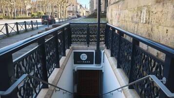 Enceinte de lâhĂ©bergement