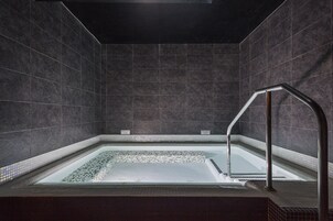 Sauna, baño turco, baños de barro, masajes con piedras calientes