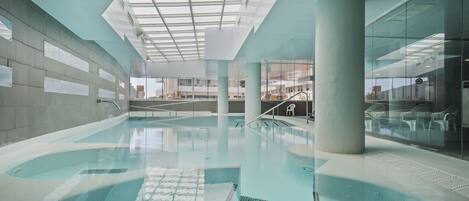 Sauna, Dampfbad, Schlammbad, Warmsteinmassagen, Massageanwendungen