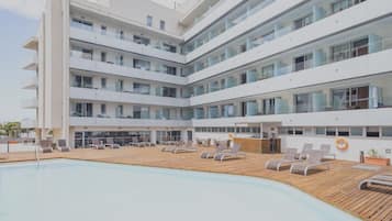 Indoor pool, seasonal outdoor pool