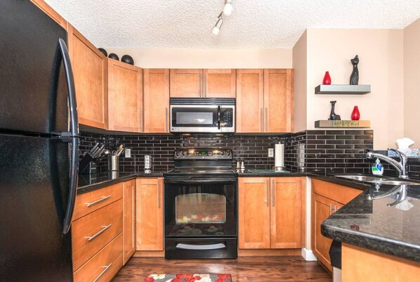 Fridge, microwave, oven, stovetop