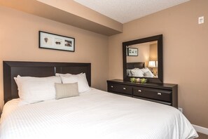 3 soverom, skrivebord, strykejern/-brett og wi-fi (inkludert)