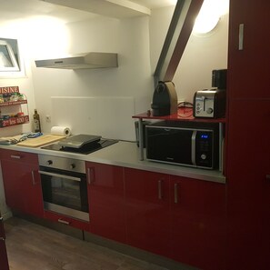 Fridge, microwave, oven, stovetop - P2 spacious 47m2 sunny single-storey Classified 3*** for 4 people (La Grande-Motte)