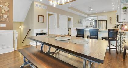 5 Star Upscale Entire Family Neighborhood Home