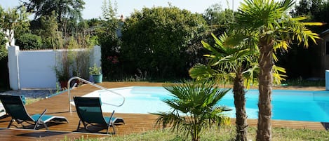 Outdoor pool, a heated pool