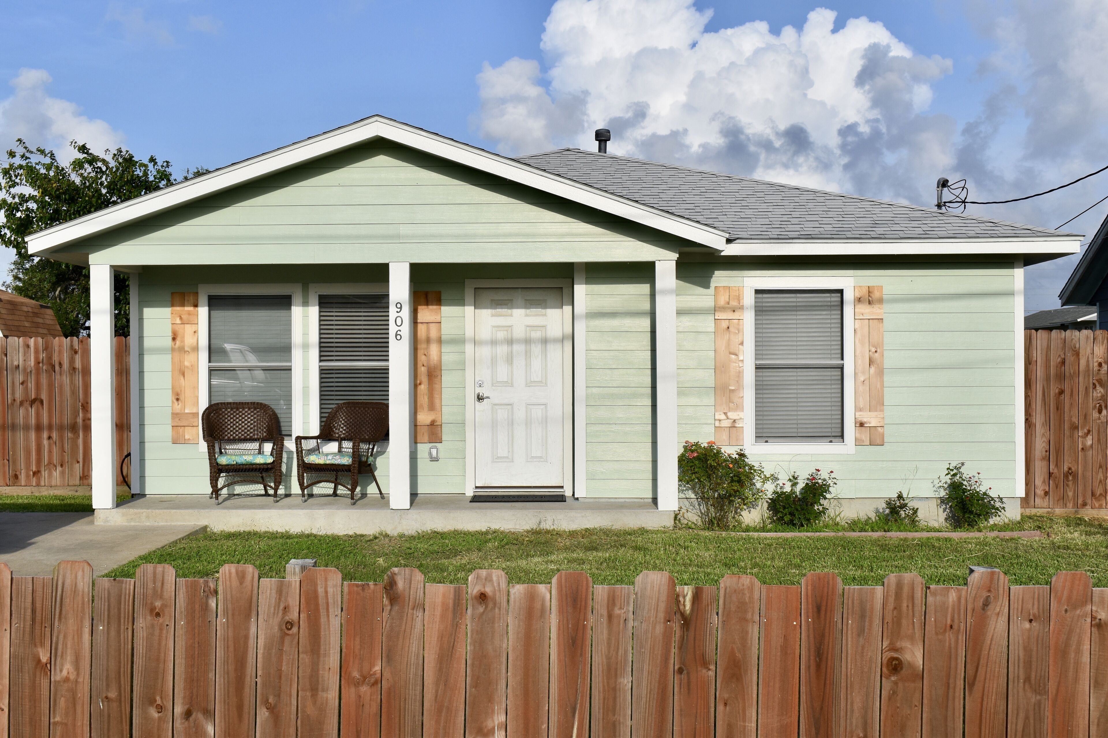Byer's Bayhouse| Close to Rockport Beach, downtown, and the pier!