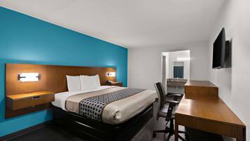 Camera Standard, 1 letto king, non fumatori | Biancheria da letto di alta qualità, una scrivania, tende oscuranti