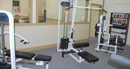 Superheat Retreat - Just 75 step to the beach. Breathtaking ocean view.