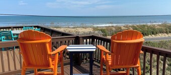 Superheat Retreat - Just 75 step to the beach. Breathtaking ocean view.